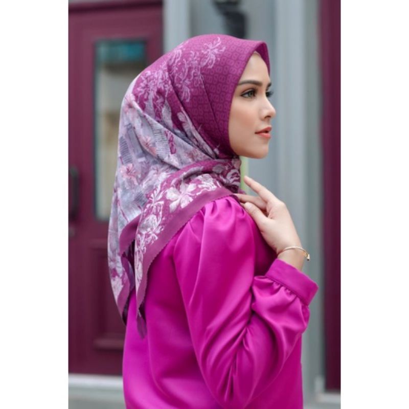 Button Scarves Series Malaya Magenta