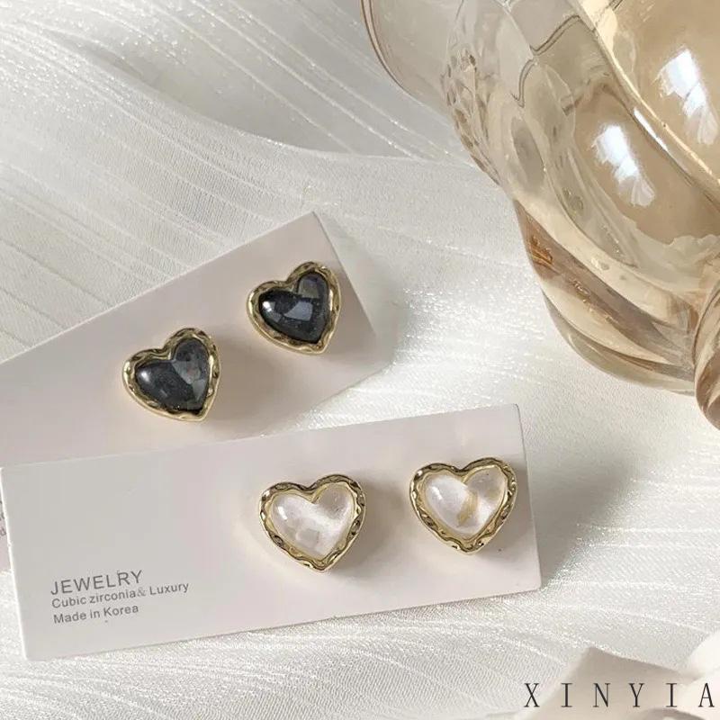 Anting Stud Bentuk Hati Warna Emas Untuk Wanita