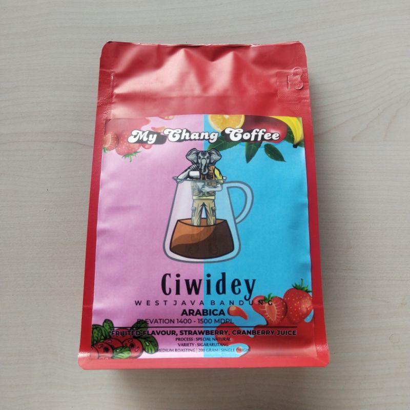 

Biji Kopi Arabika Ciwidey Natural Proses Medium Roast 200 gr Jawa Barat My Chang