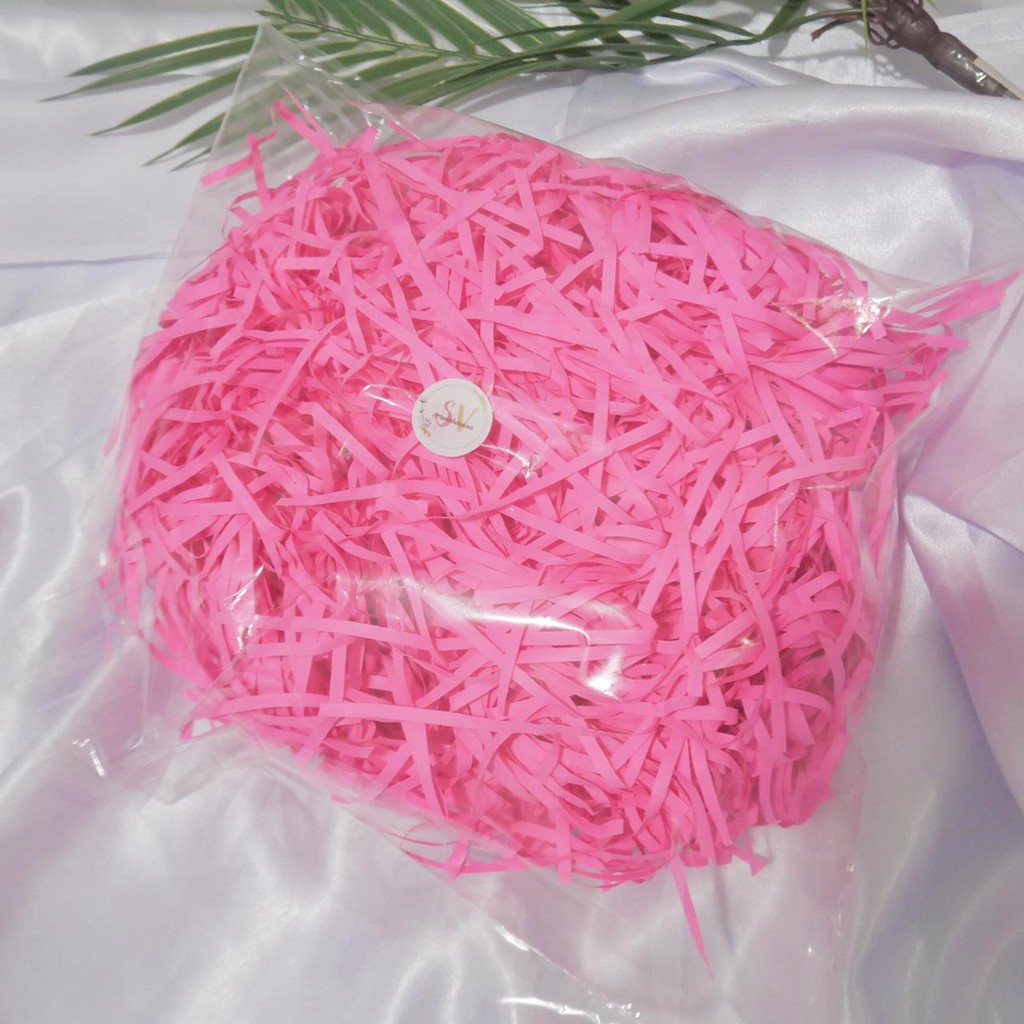 

100 gram KERTAS CACAH PINK PRINCESS PREMIUM QUALITY KERTAS SERUT WARNA PINK HAMPERS PAPER SHREDDER