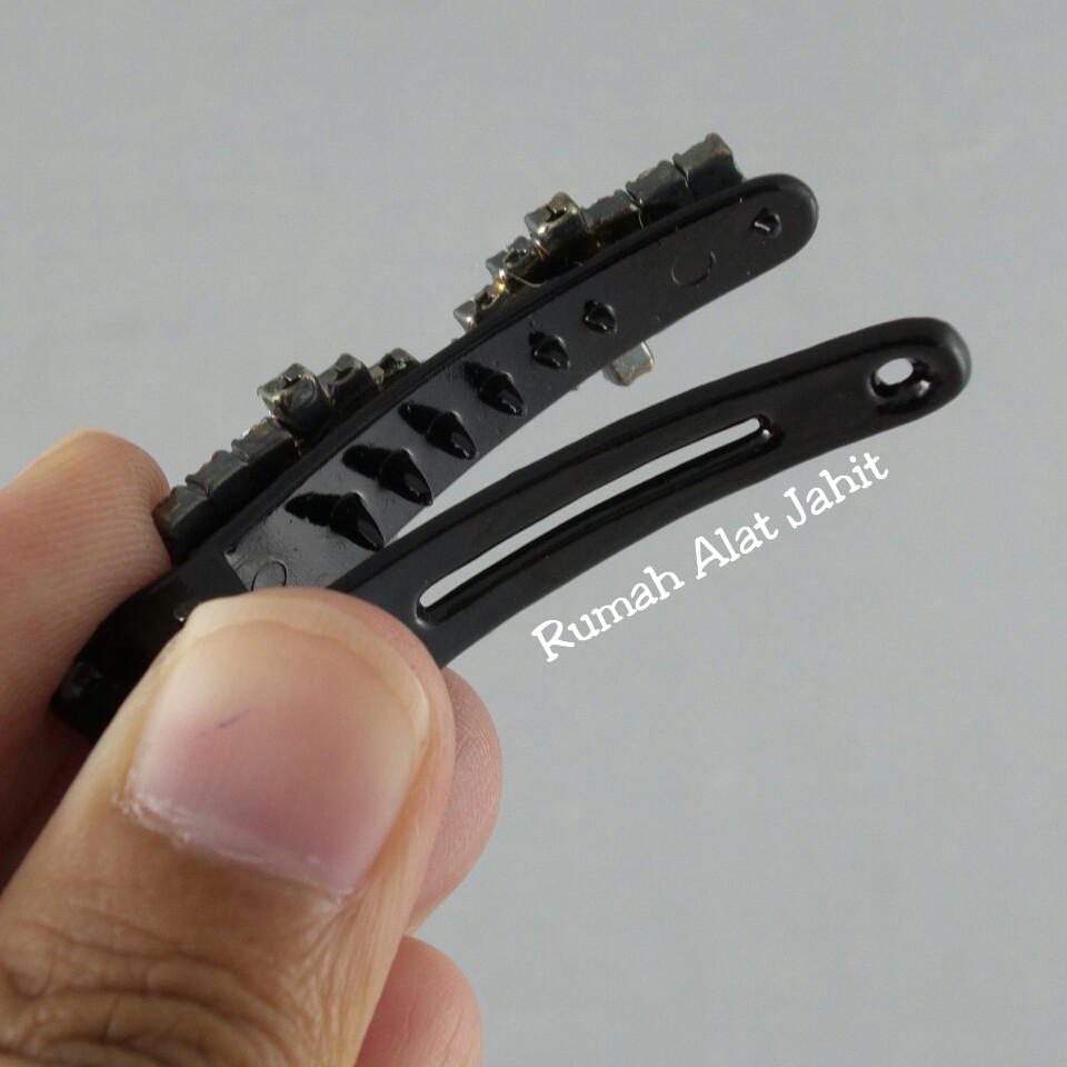 Jepit Rambut / Hair Clip Permata Baris Panah 4.5cm (sepasang)