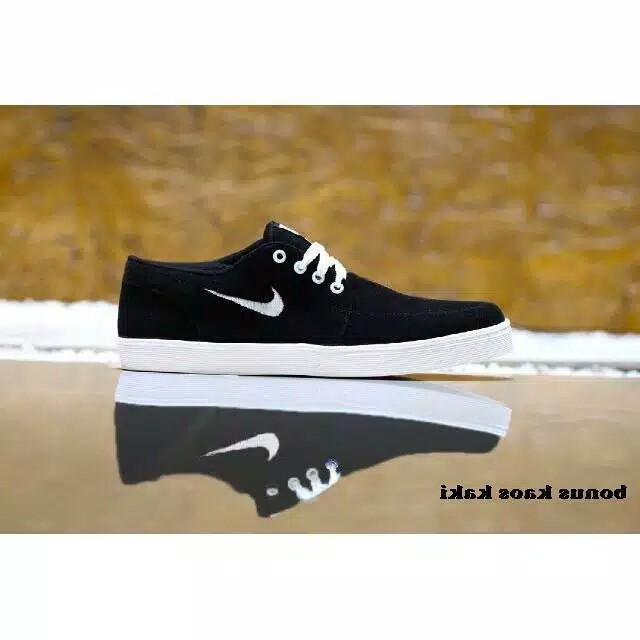 nike old skool