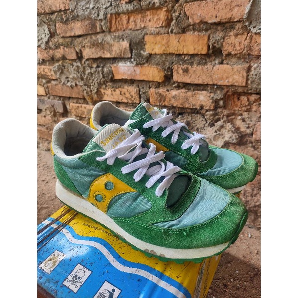 sepatu second Saucony Jazz