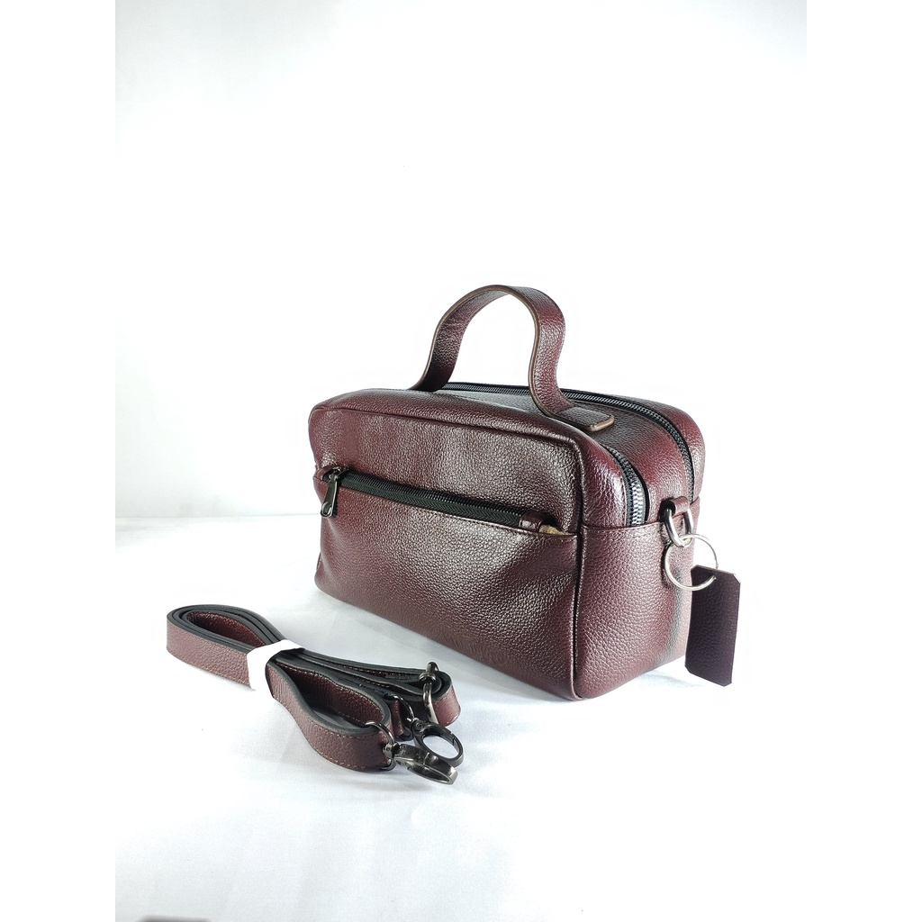 tas slempang wanita kulit asli warna merah tua produk lokal braminggo