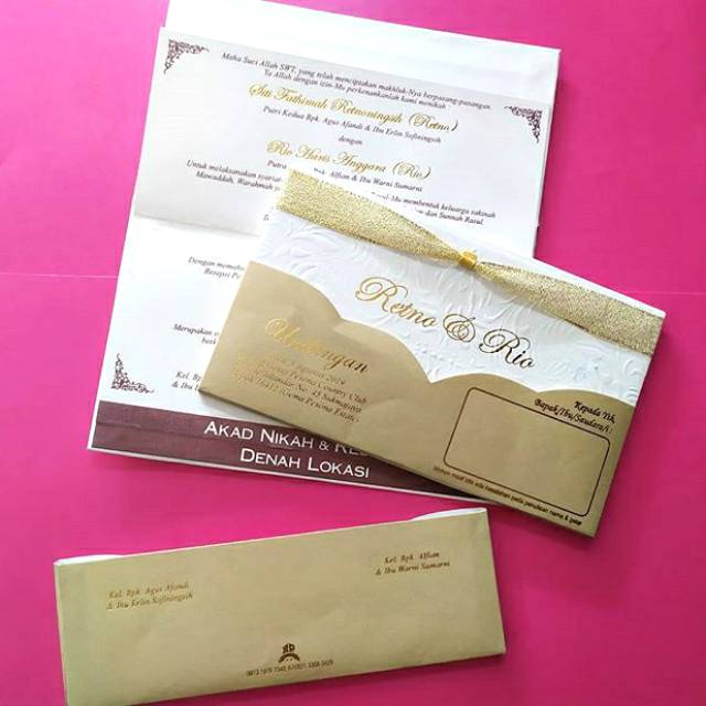 Undangan pernikahan (harga untuk 500 pcs)