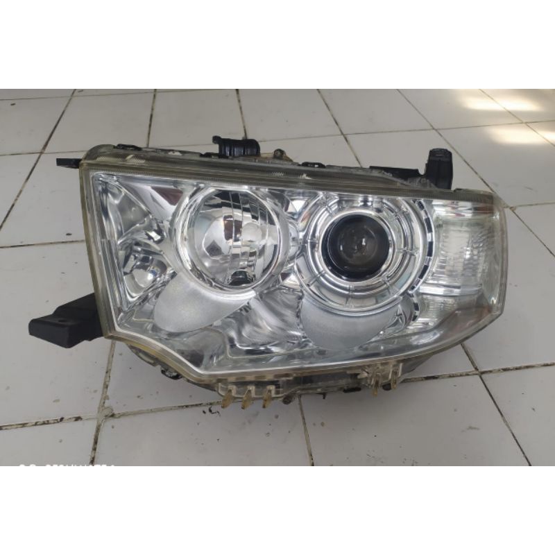 Headlamp lampu depan mitsubishi pajero exced 2010 2011 2012 original