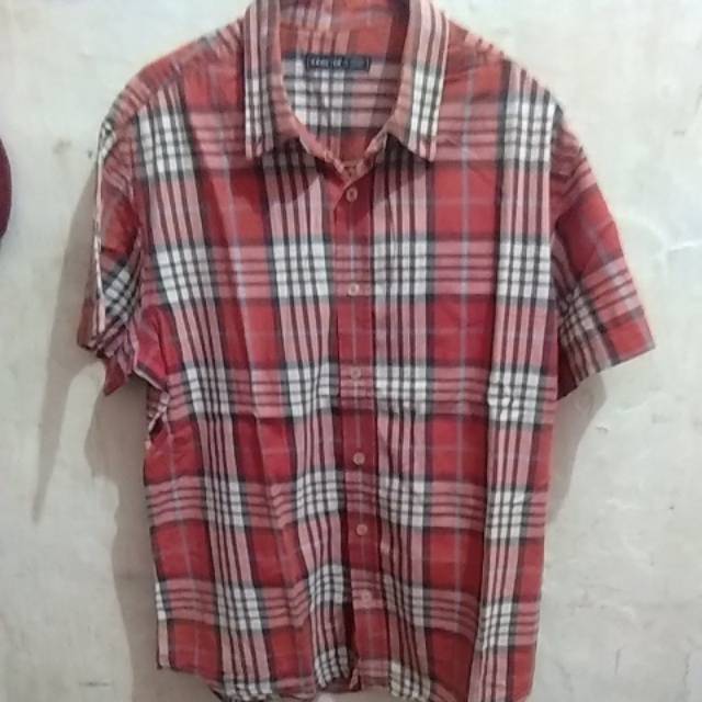 Kemeja Hang ten