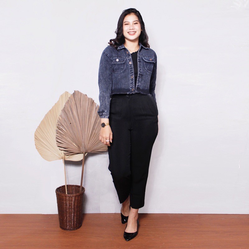 JAKET JEANS NIRINA CROP SNOWBLACK JUMBO XXL