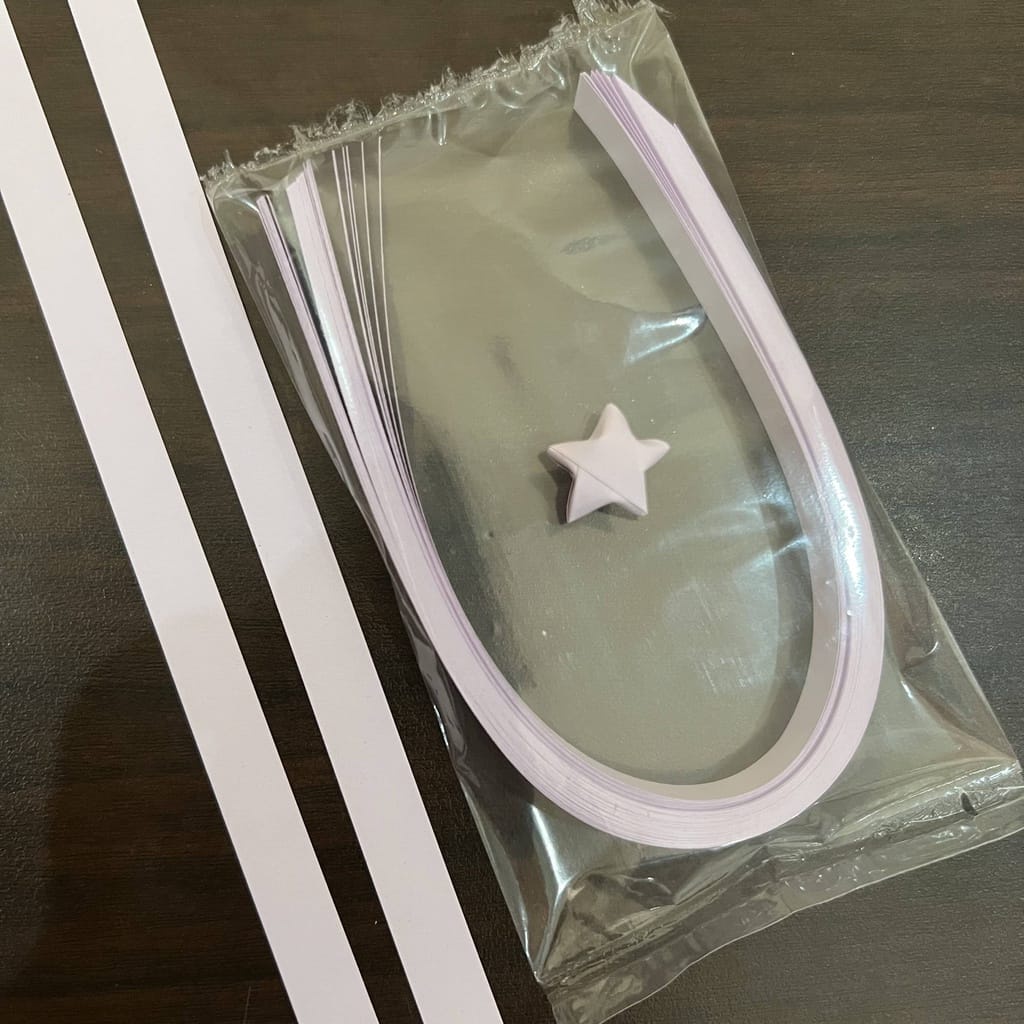

Kertas Bintang Star Paper Pastel Lilac Origami Lipat Motif Warna Warni Varian Pastel Macaron Papercraft quilling quiling Kerajinan Prakarya Art Color Seni Kesenian Kertakes Alat Perlengkapan Stationery Home Stuff Dekor Hiasan Shopping Arena Malang