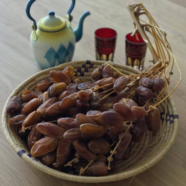 

Kurma Tunisia Tangkai 500gr