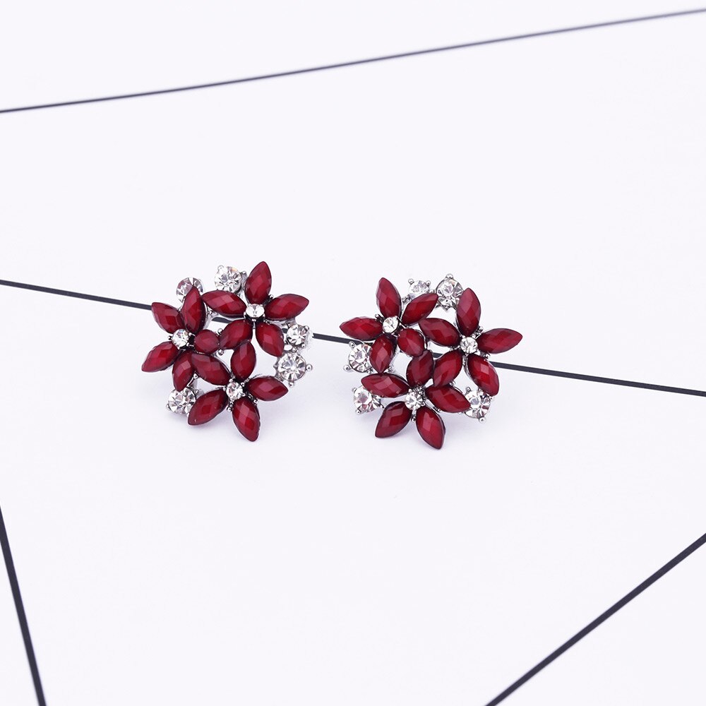 Anting Tusuk Motif Bunga Aksen Kristal Warna Biru/Merah/Hitam untuk Perhiasan Wanita