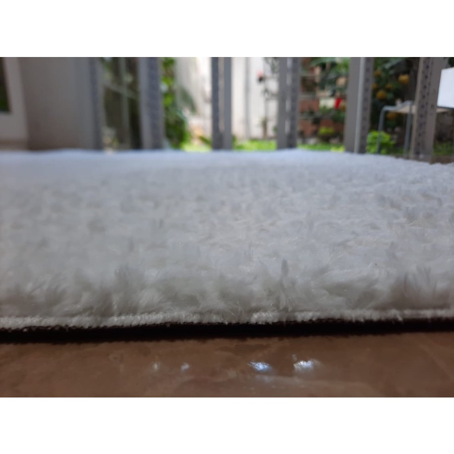 Karpet Bulu Busa Empuk, Anti Slip, Rose by Fonix 150x190 White-3