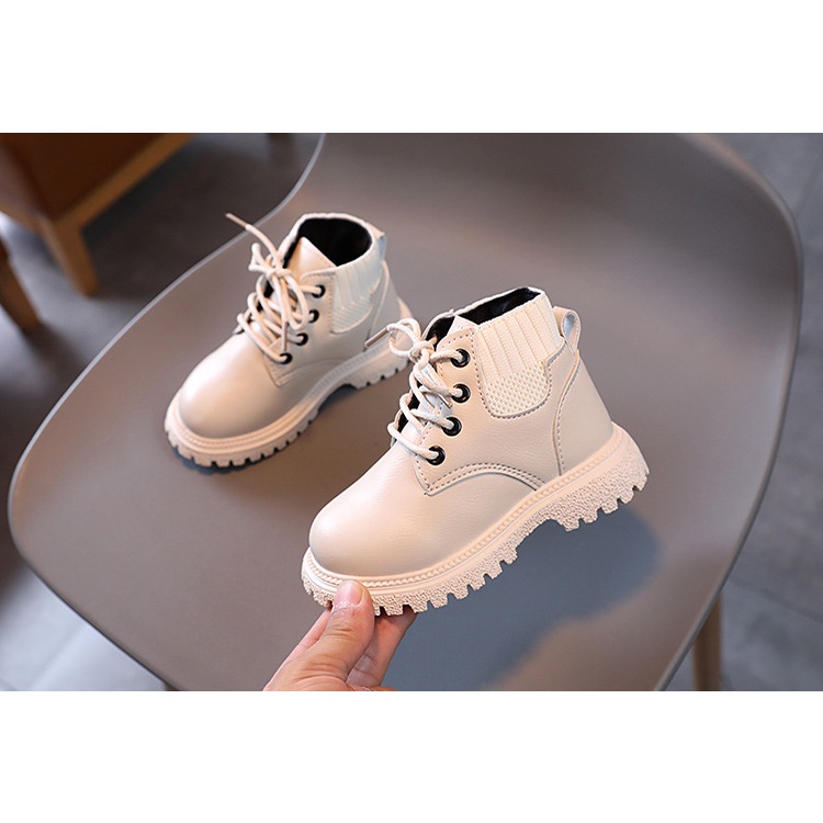 SEPATU BOOT ANAK DN WARNA CREM