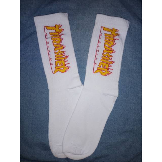 Kaos kaki thrasher