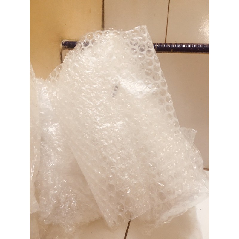 

ITEM BUBBLE WRAP (WAJIB)