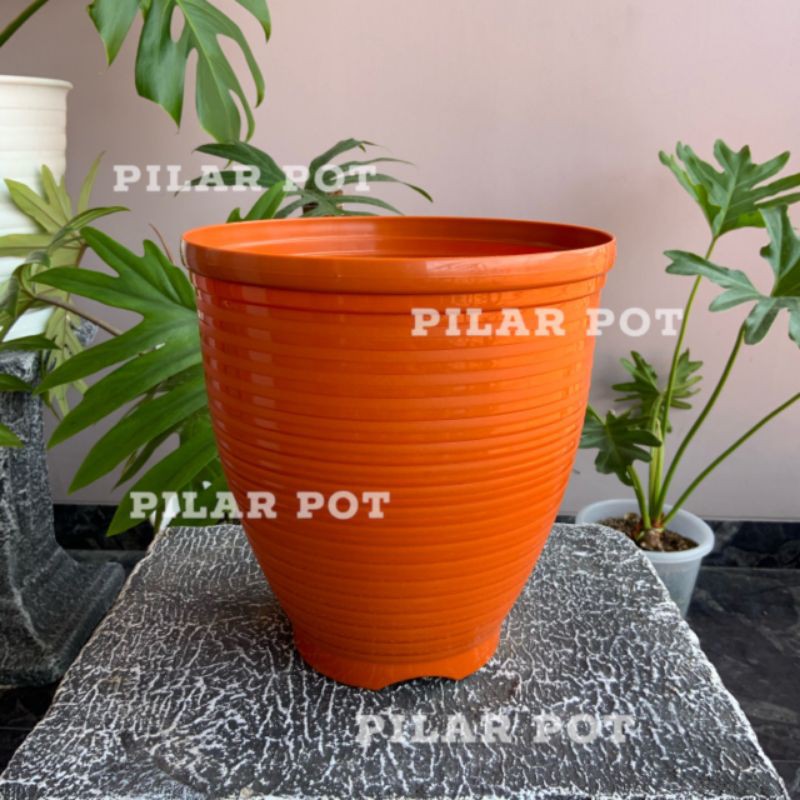 Pot Bunga Tanaman Plastik Nkt Lebah Tinggi 21 Merah Bata - NKT CYCAS GUCI 21 MERAH BATA