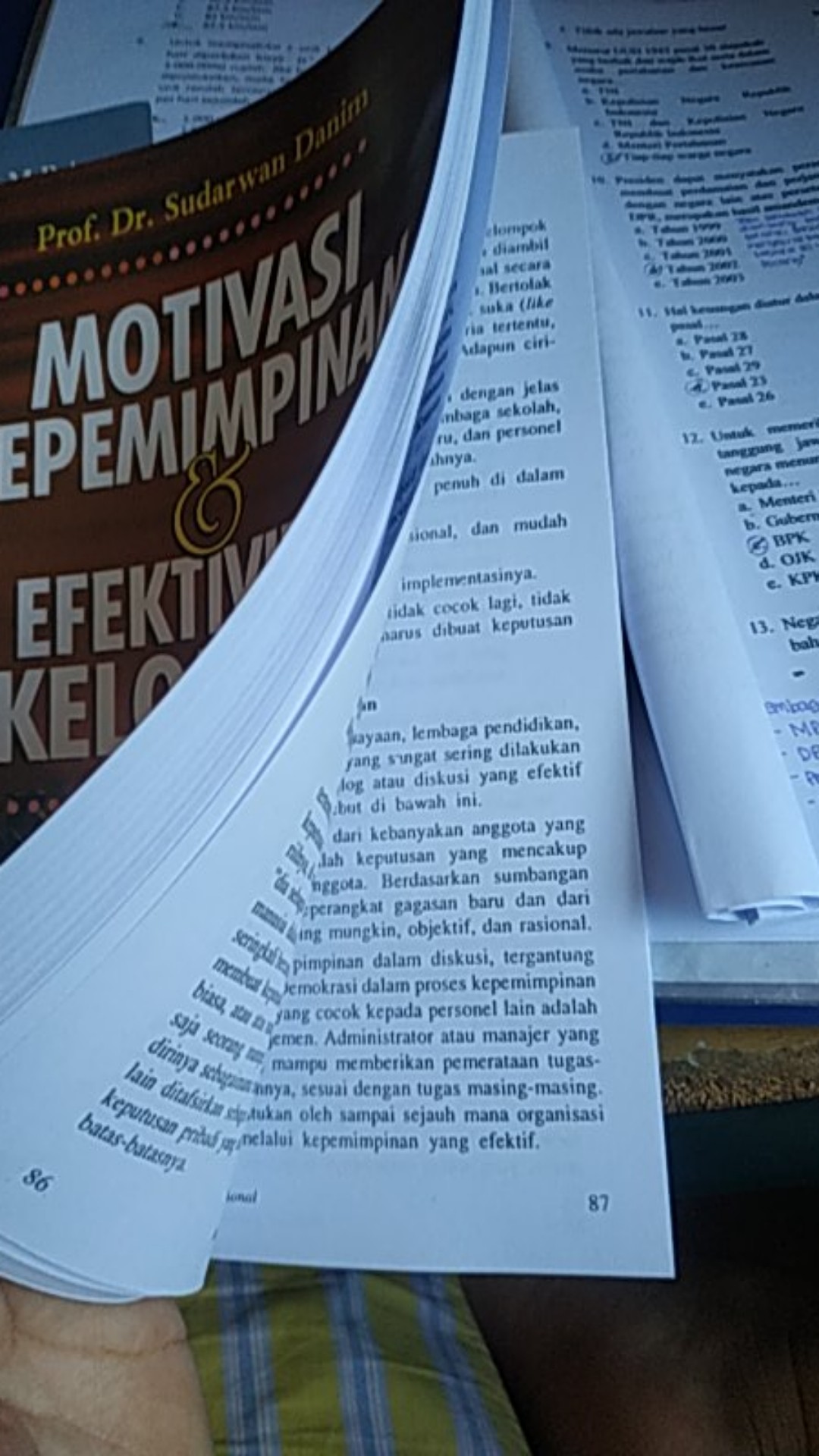 Motivasi Kepemimpinan Dan Efektivitas Kelompok