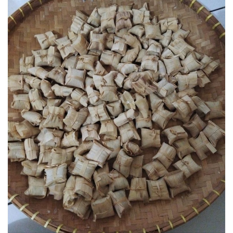 

WAJIT/ANGLENG NYAI dodol kota garut.homemade