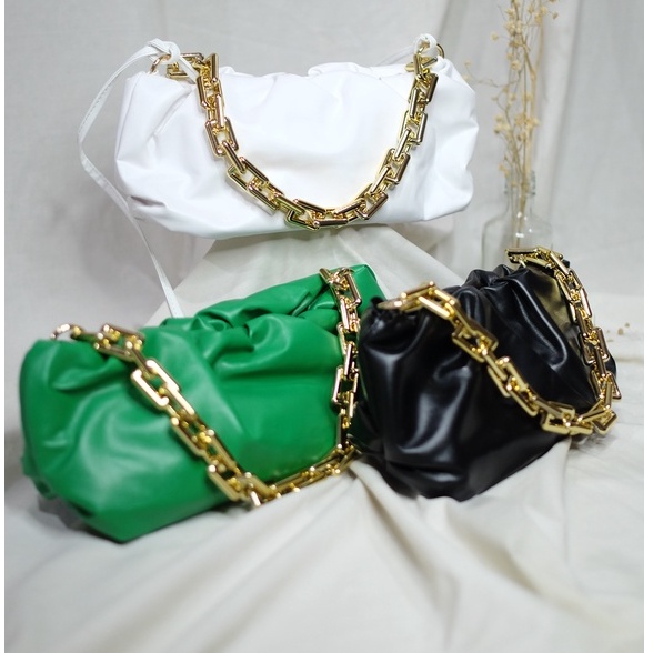 Mores Tas Selempang Wanita Veebi The Chain Cloud Slingbag Baguette Mini Kerut PU Kulit Sintetis