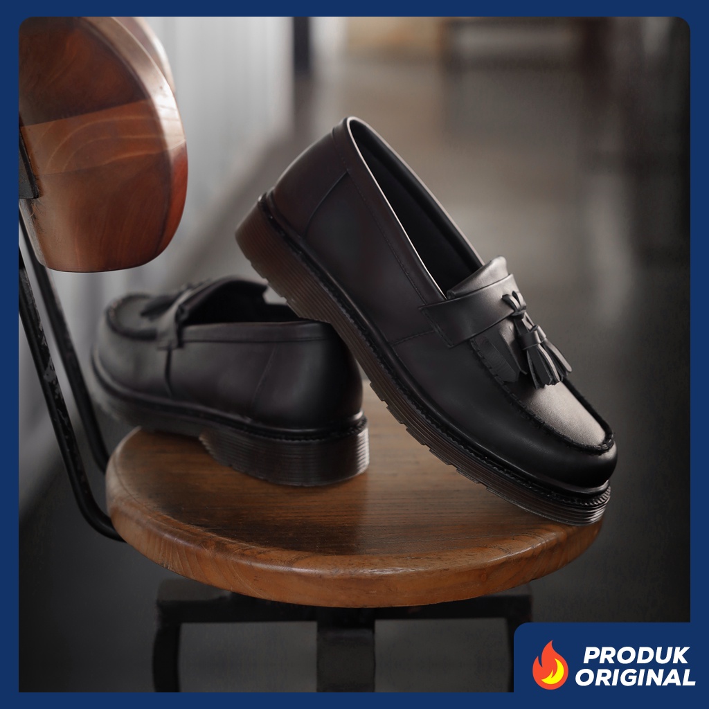 GATES BLACK SOLID ORIGINAL x KENZIOS Sepatu Loafers Hitam Kulit Sapi Asli Pria Slip On Simple Casual Semi Formal Kerja Kantor Slop Jalan Santai Hangout Pesta Kondangan Kuliah Selop Resmi Kantoran Genuine Leather Penny Loafer Kenzio Footwear Keren Terbaru