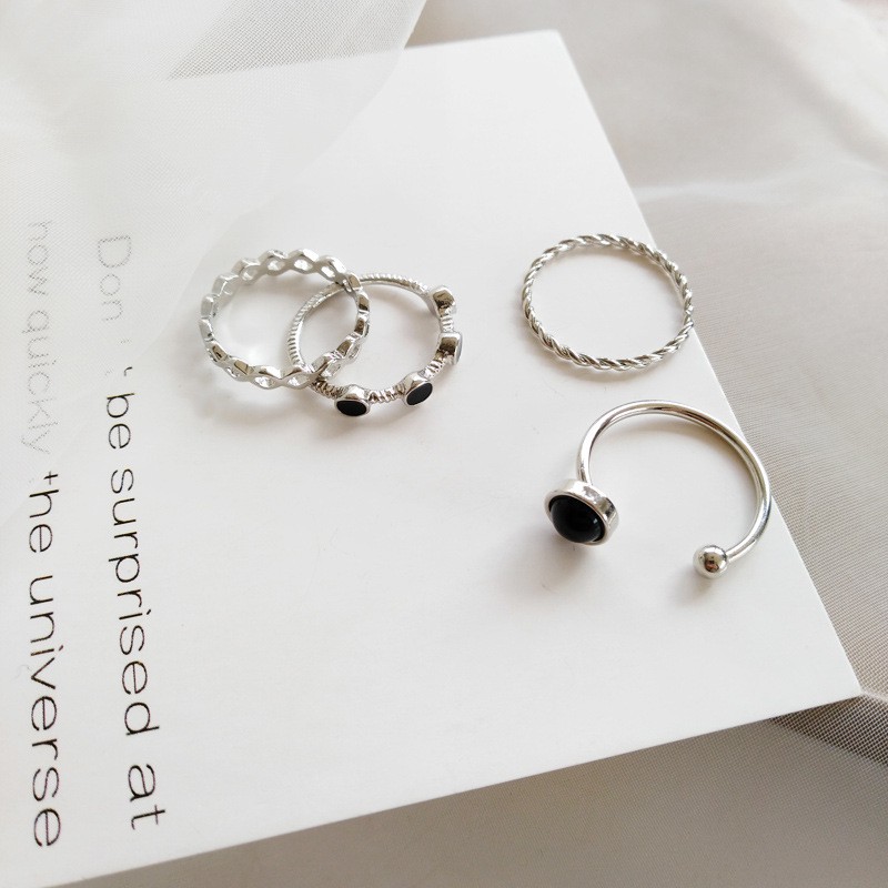 4pcs / Set Cincin Jari Telunjuk Model Terbuka Dapat Disesuaikan Warna Hitam Gaya Hip Hop Punk