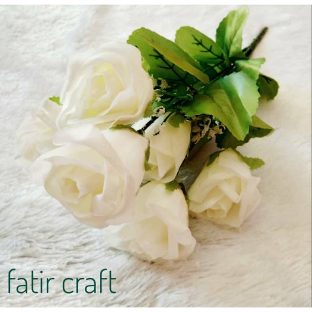 Bunga mawar artificial (putih)