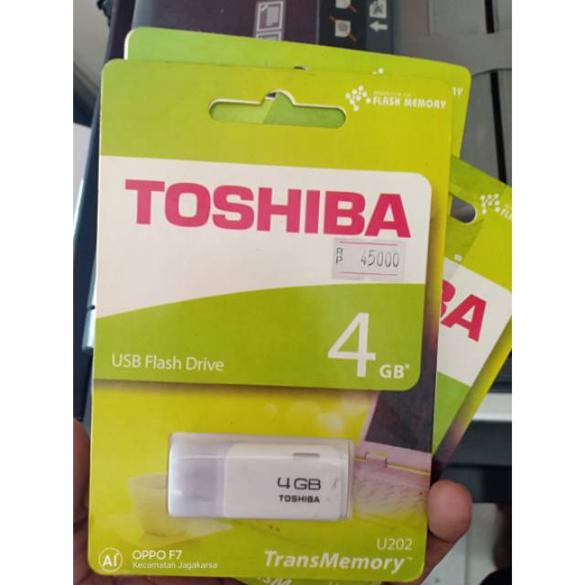 Flashdisk 4 gb toshiba