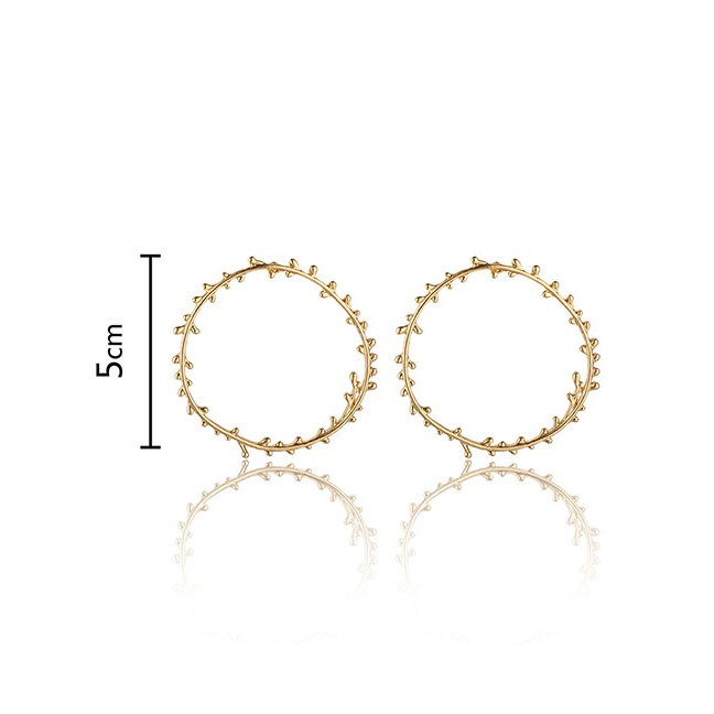 LRC Anting Tusuk Fashion Gold Irregular Circle Leaf Alloy Stud Earrings F67394