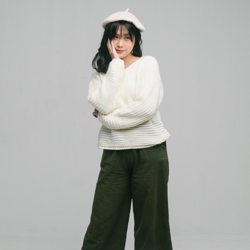 Vintage House Kayra Oversized Sweater ((Sweater Rajut Wanita Korea / Korean Sweater)-OFF WHITE