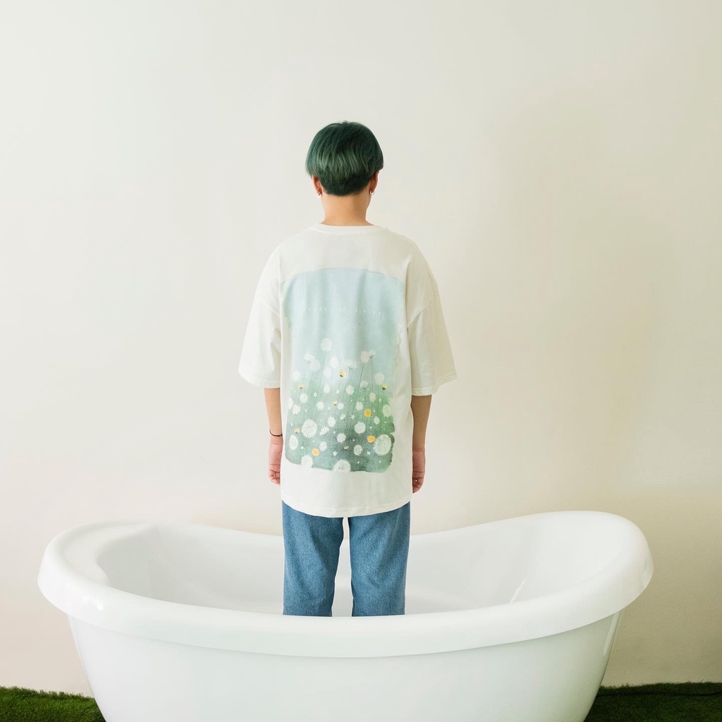 FAITH FADE UTOPIA - Dandelions Oversized Tee (Broken White)