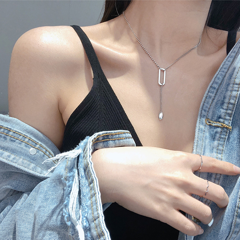 Kalung Choker Liontin Bahan Alloy Gaya Hip Hop Untuk Wanita