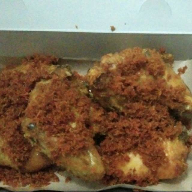 

Ayam serundeng gurih