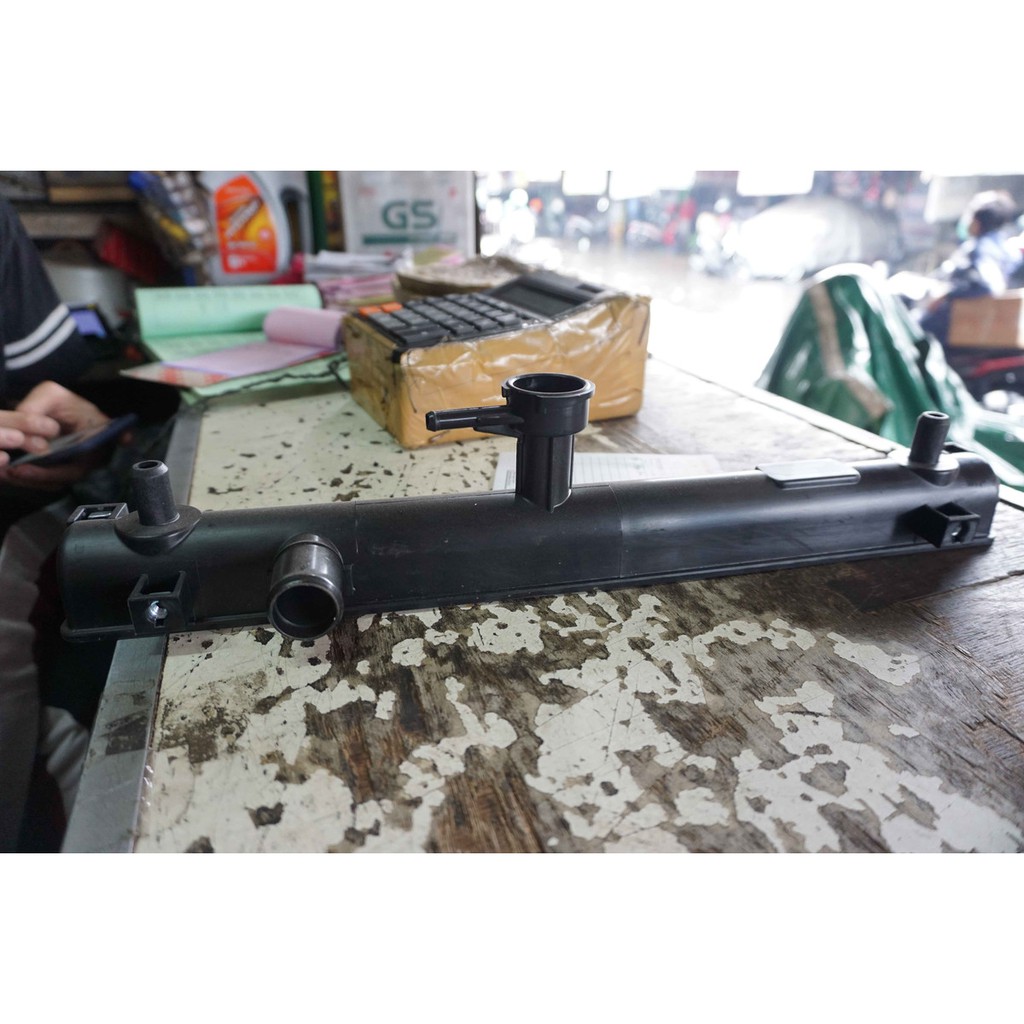 Upper Tank / Top Tank Radiator Suzuki APV