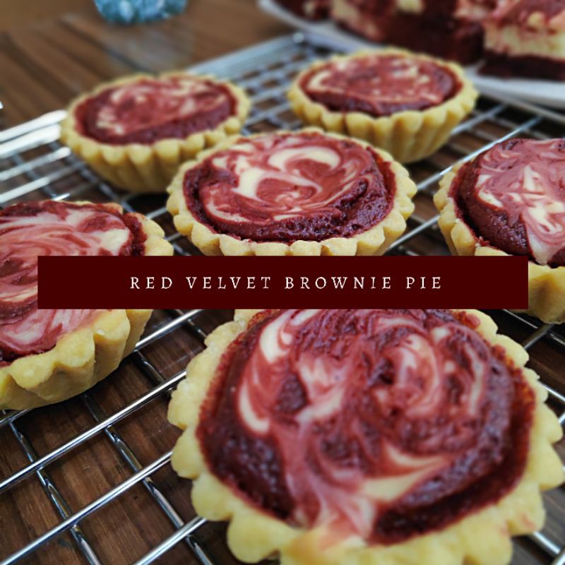 

Red Velvet Brownie Pie