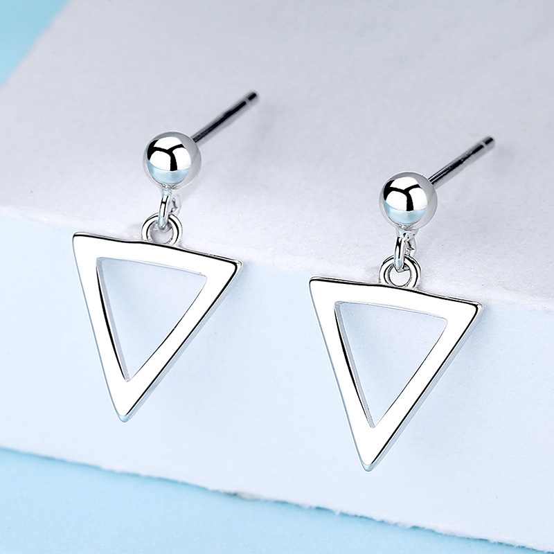 Anting Stud Bentuk Bulat Segitiga Geometris Warna Silver Gaya Korea Untuk Wanita