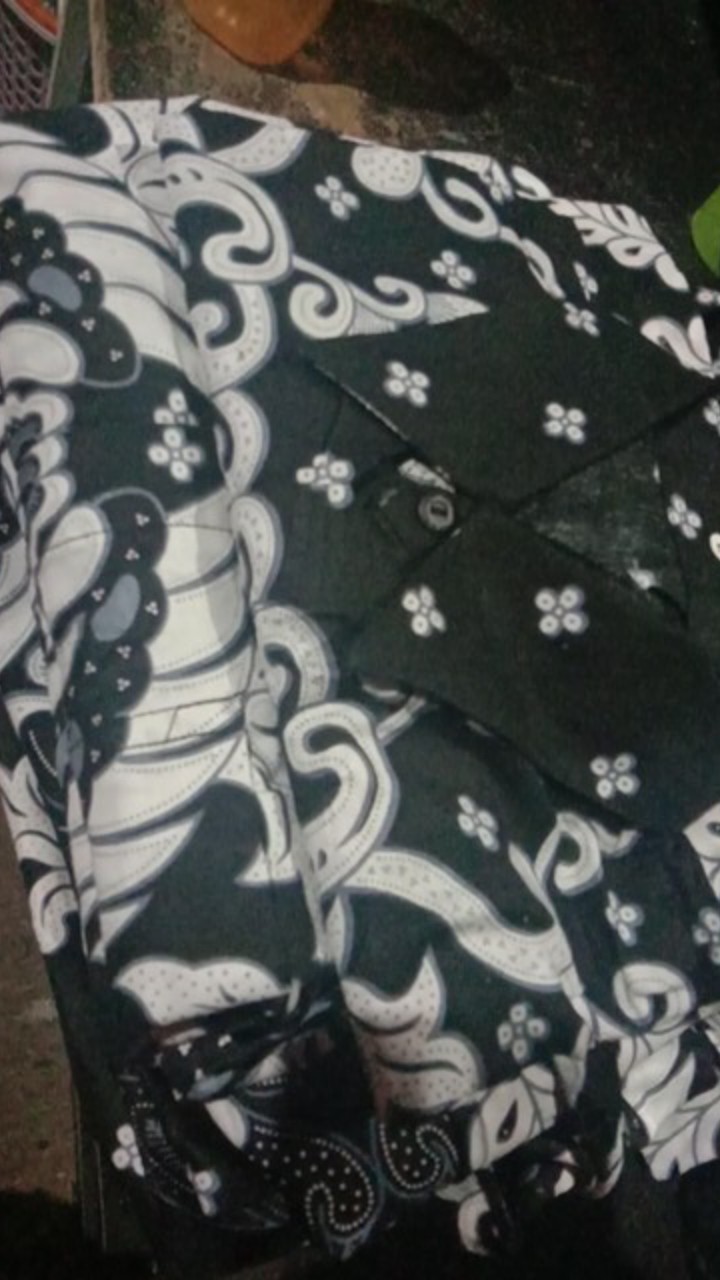 Batik Couple Keluarga Sania Ruffle Ori Ndoro Jowi Dnt Sogan Motif Gurita Putih