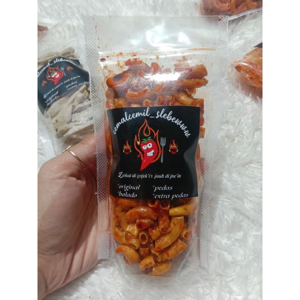 

Makroni pedas daunjeruk