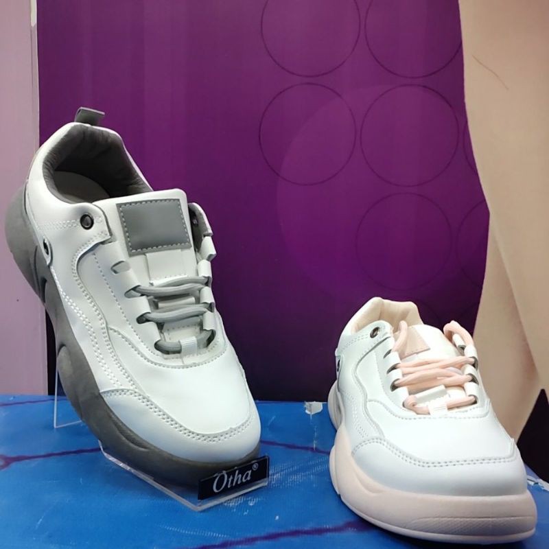 Sneakers wanita LAVIOLA