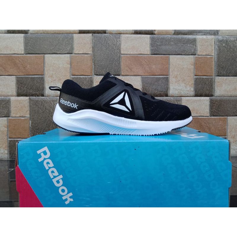 REEBOK BLACK WHITE