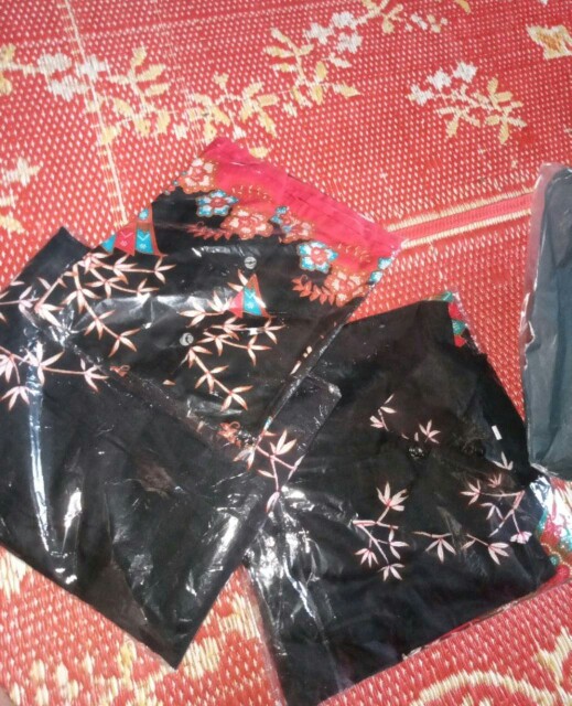 Batik Couple Keluarga Sania Ruffle Ori Ndoro Jowi Dnt Motif Sakura Merah Termurah Shopee