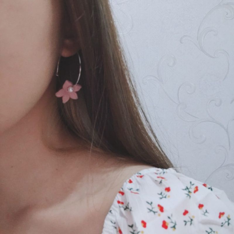 Odelia Flower Hoops Earrings Anting Hoop Bulat Bunga Mutiara Pearl