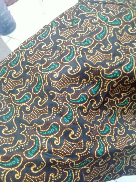 Atasan Batik Wanita Kantoran