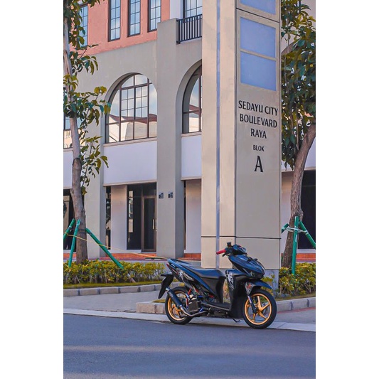 KNALPOT XTHREE  ORIGINAL XTHREE FULLSYSTEM UNTUK ALL MOTOR MATIC AEROX PCX XMAX VARIO SCOOPY ADV BEA