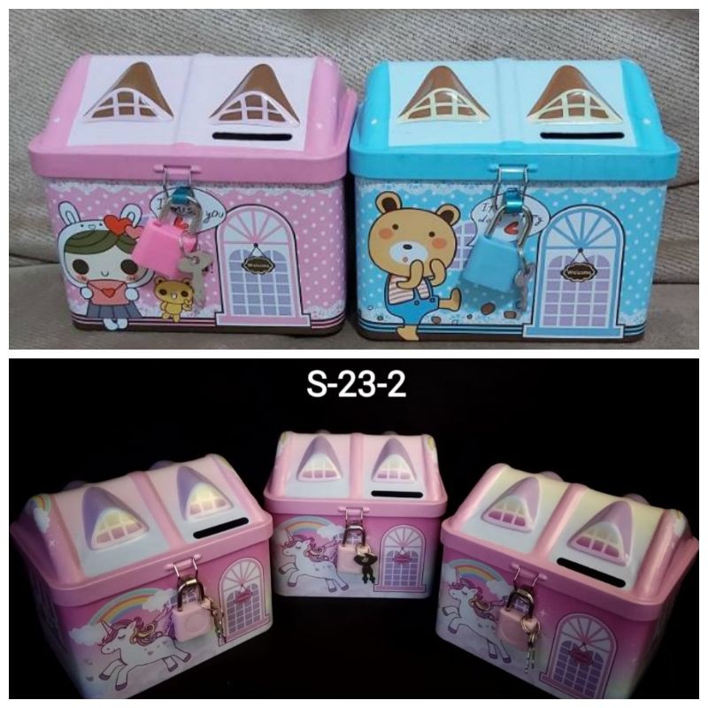 Celengan gembok atap rumah