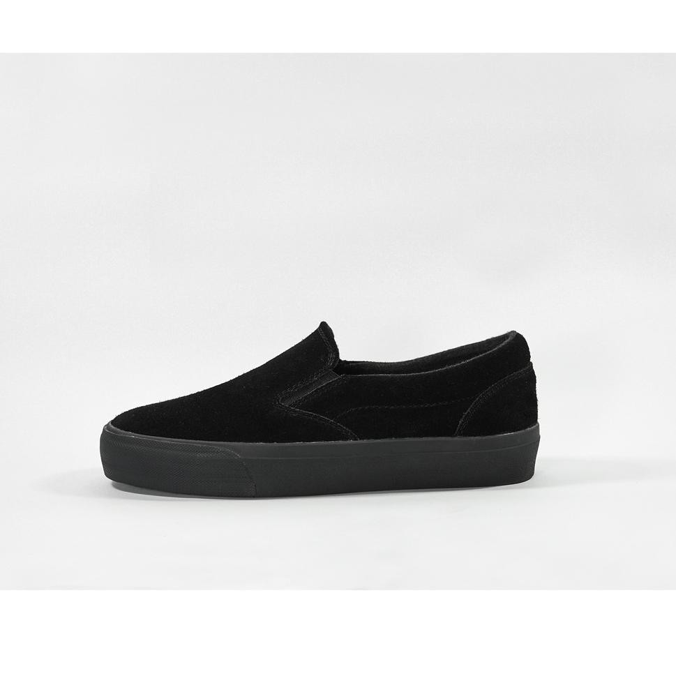Mutu Rebellion Footwear Slip On All Black Full Suede XYU