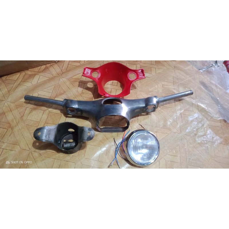 batok kepala totok atas bawah set dudukan set lampu depan pispot C50 PNP grand C50 C70 C90 bahan teb