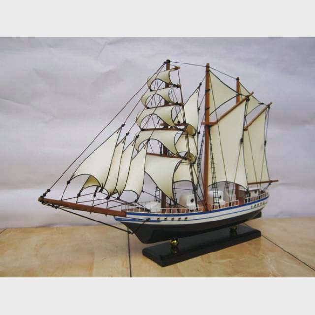 MINIATUR Kapal Layar
