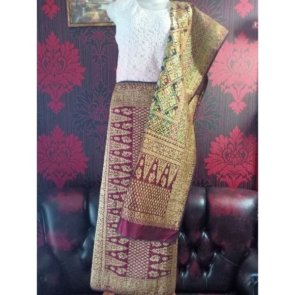 Songket Tiga Negri palembang maroon benang permata berlian gebeng