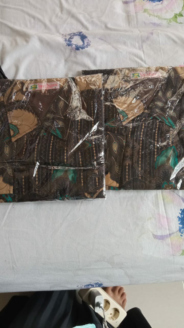 Kemeja Batik Prabu Bahan Katun Baturaden Reguler Fit A176