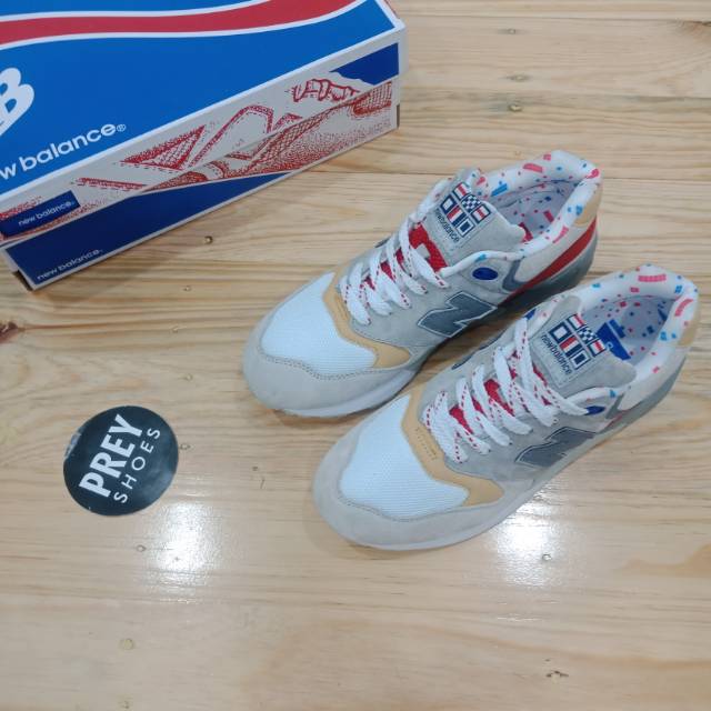 NEW BALANCE 999 GREY RED